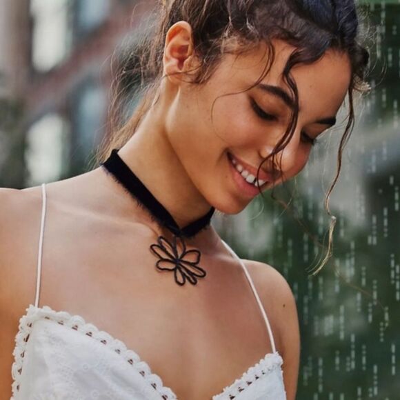 Free People Annabelle Choker Black Ribbon Flower NWT - Picture 1 of 4